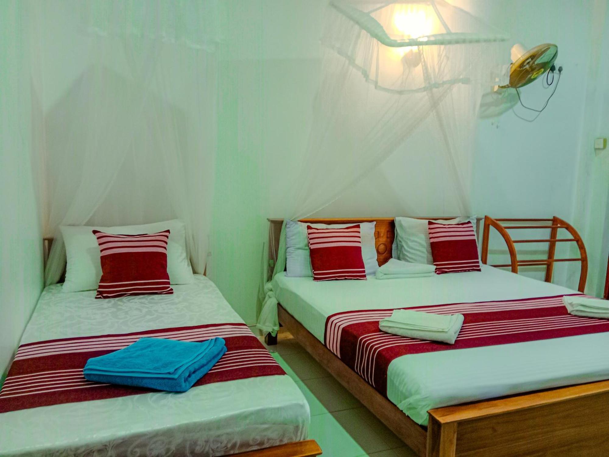Sigiriya Peacock Homestay Exteriör bild