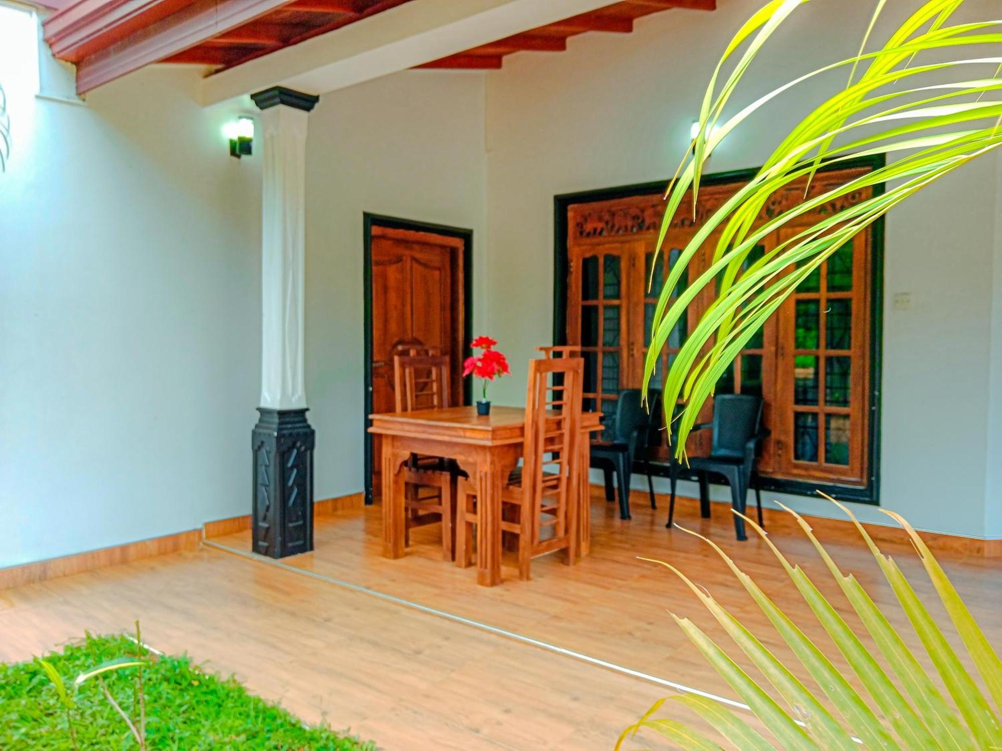 Sigiriya Peacock Homestay Exteriör bild