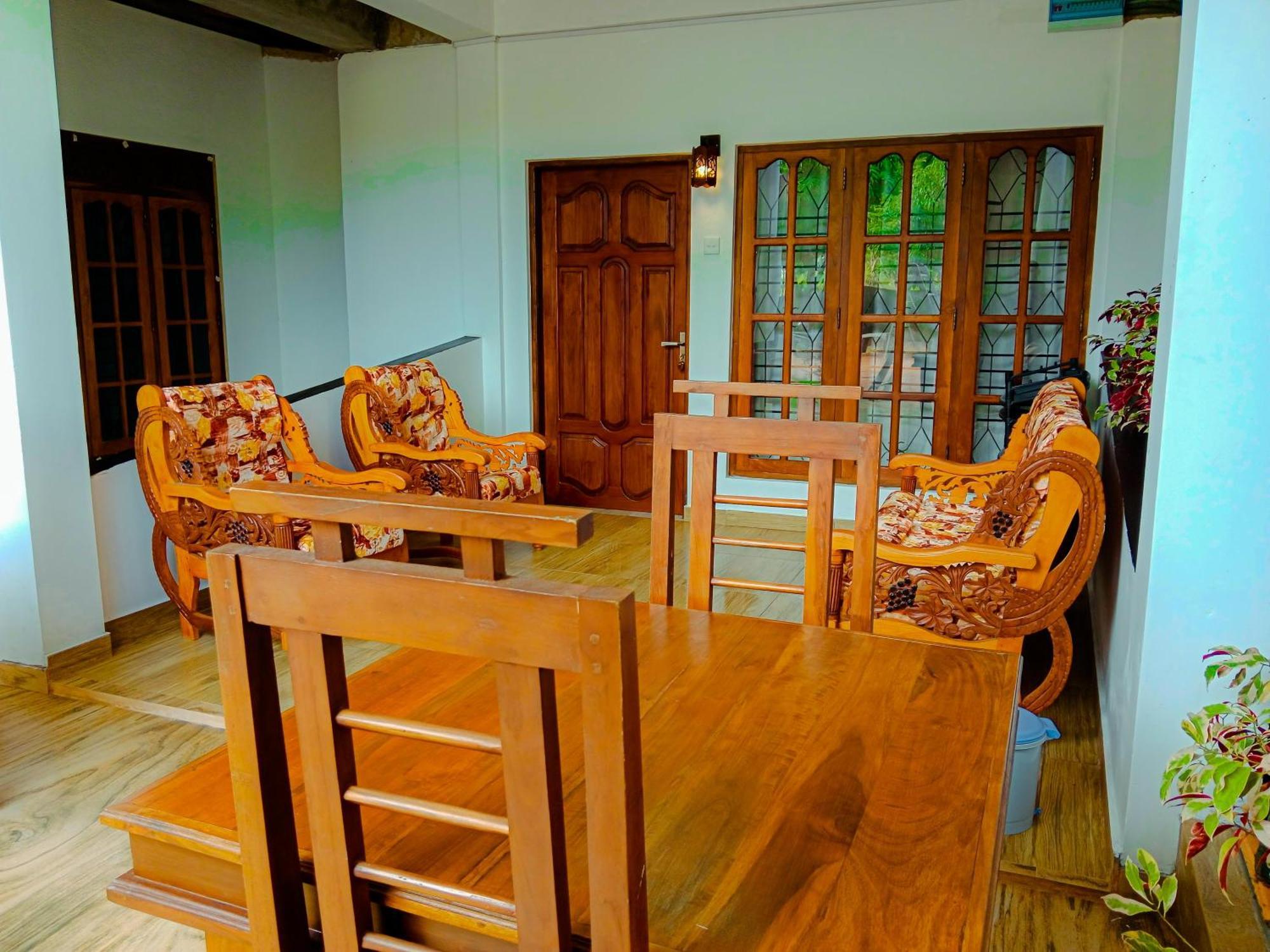 Sigiriya Peacock Homestay Exteriör bild