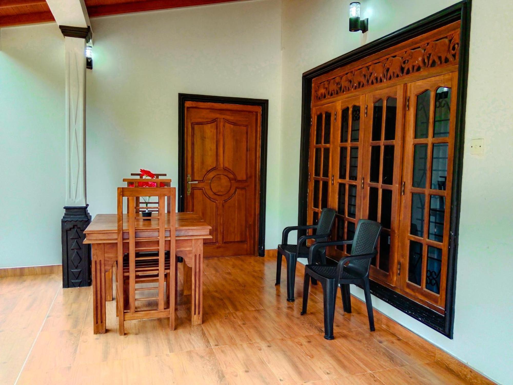 Sigiriya Peacock Homestay Exteriör bild