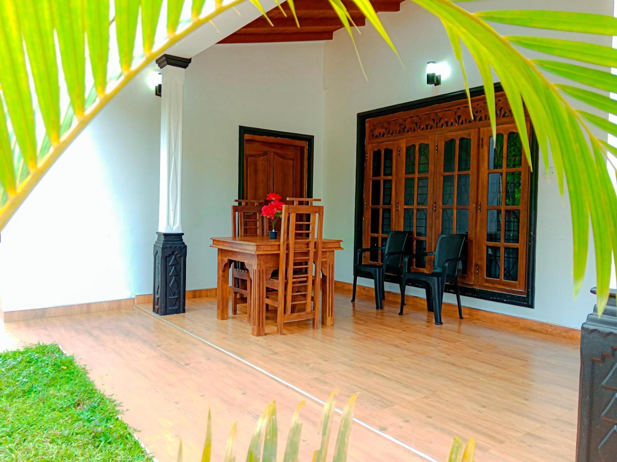 Sigiriya Peacock Homestay Exteriör bild