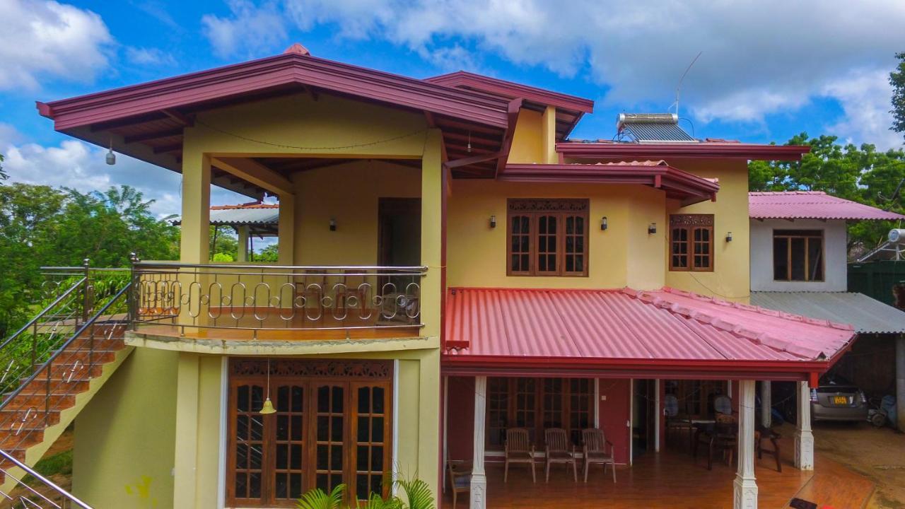 Sigiriya Peacock Homestay Exteriör bild